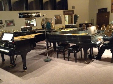 four-on-the-floor-piano-layout-jwb